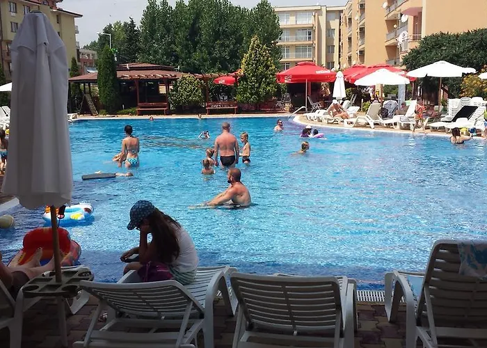 Kamelia Garden Mikosta Σάνι Μπιτς