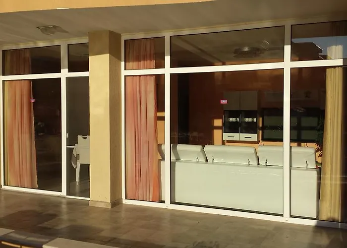 Kamelia Garden Mikosta Napospart